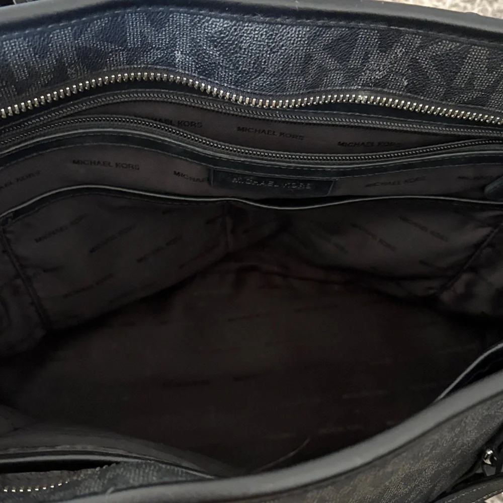 Michael Kors Black Tote Bag - Picture 3 of 7